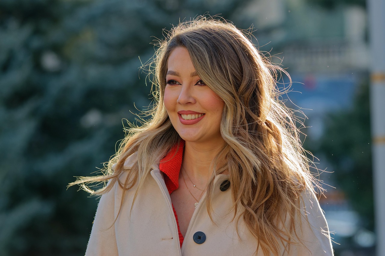 Kardigany damskie – trend, który pokocha każda miłośniczka stylu